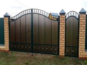 Кованые заборы с поликарбонатом 12 метров фото в Адлере