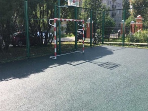 Забор на спортивную площадку 28 метров фото цена за метр