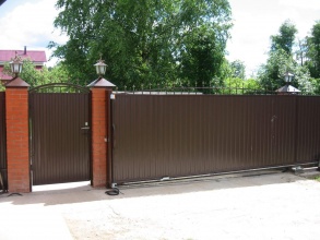 Дистанционное управление с откатными воротами - пример 8 фото в Адлере